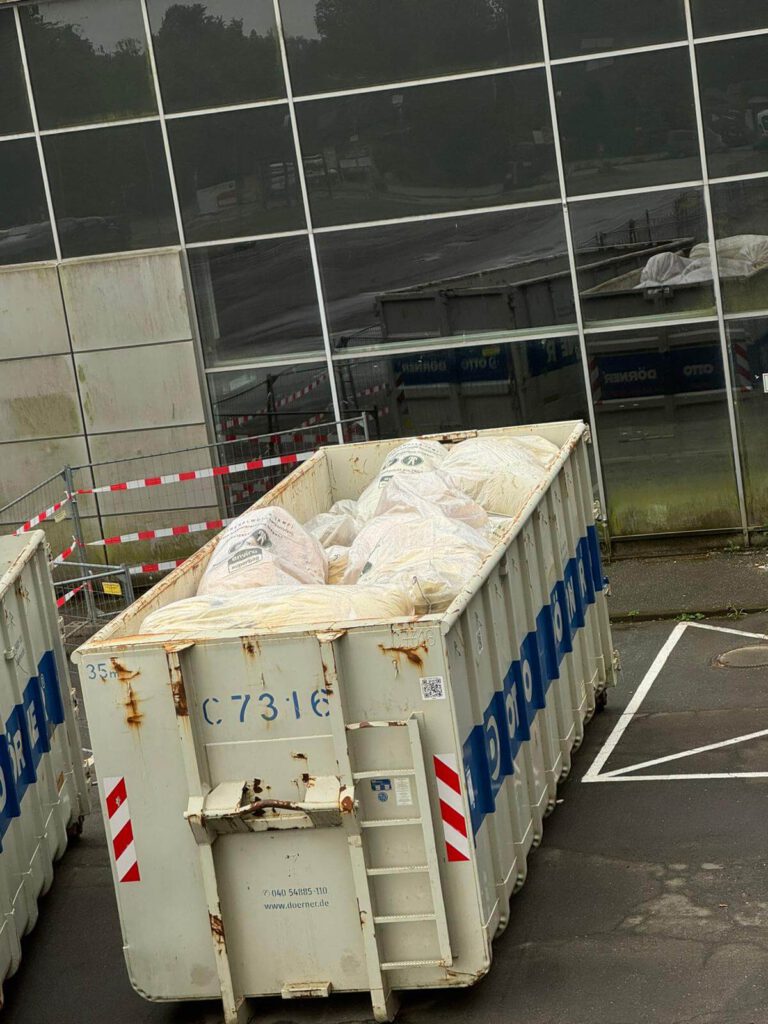 03_Entsorgungscontainer_Industrie